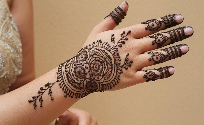 royal front hand mehndi design