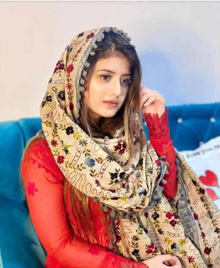 aesthetic-cute-girl-pic