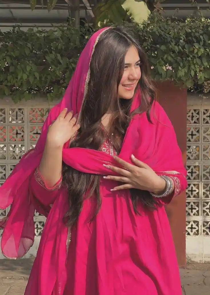 attitude girl dp chasma