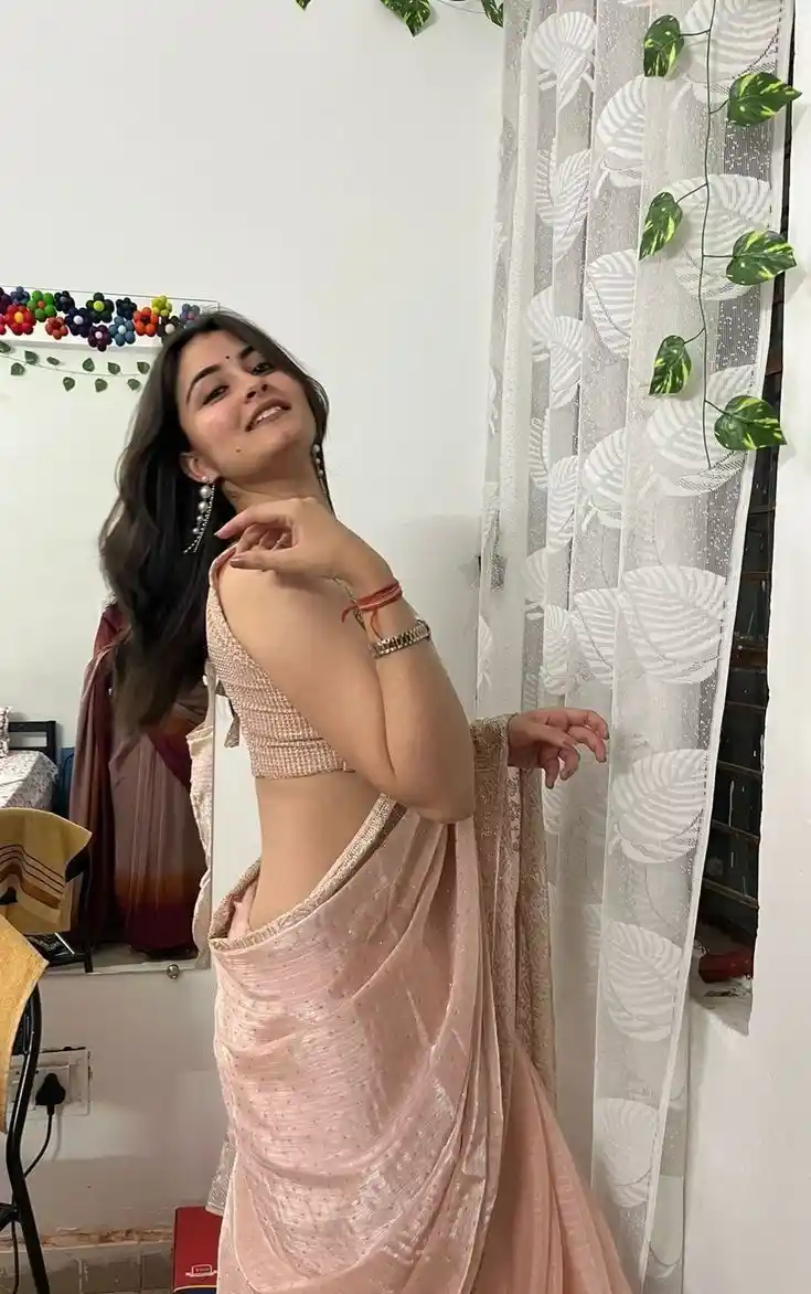 attitude instagram dp for girls stylish simple