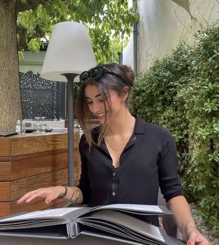 best instagram dp for girls stylish