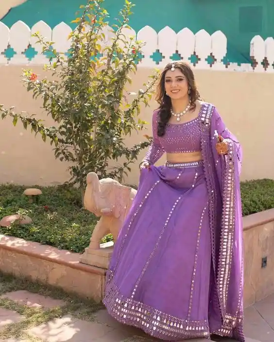 black-saree-cute-girl-dp