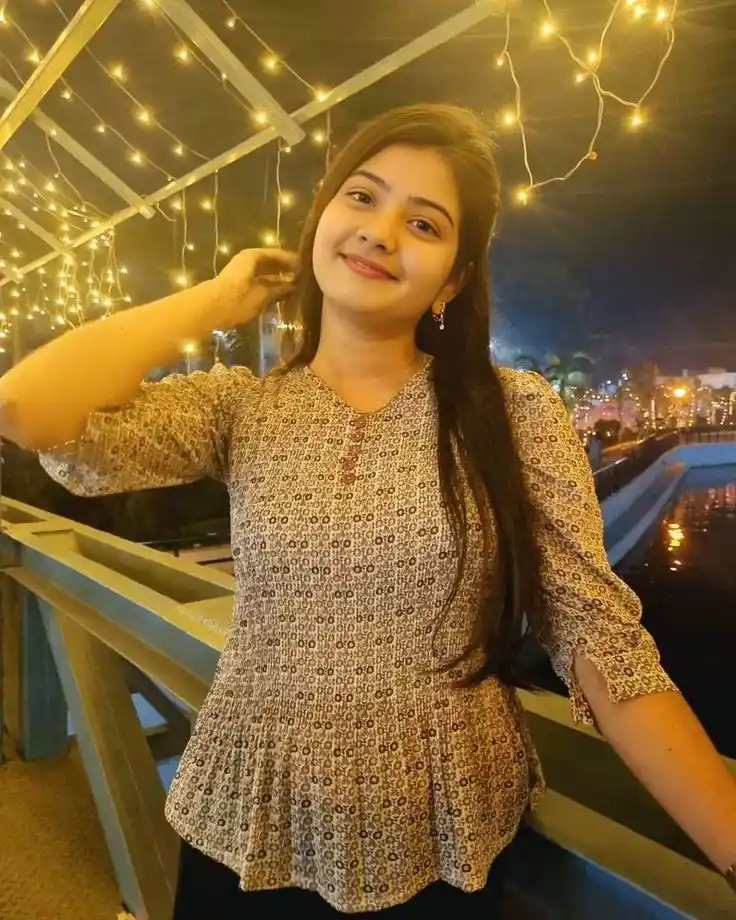 comment on girl pic