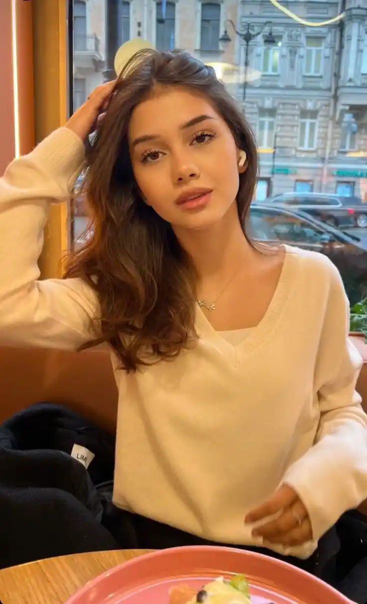 cute attitude dp girl anime for instagram