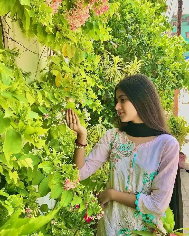 cute-girl-dp-drawing