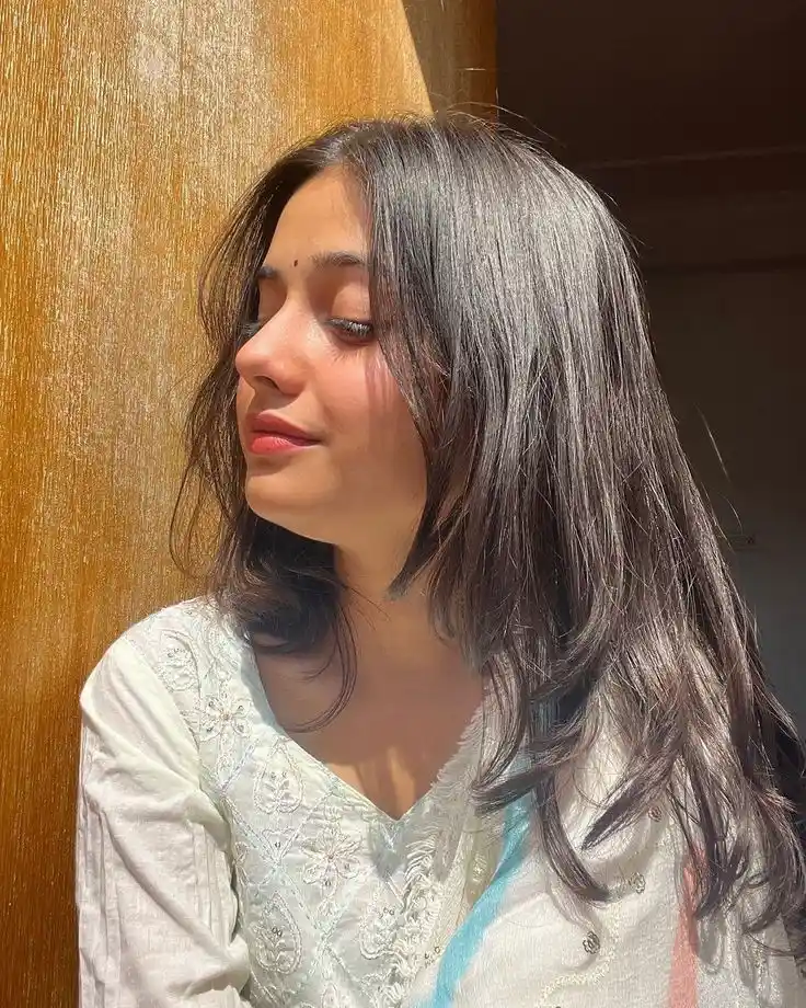 girl-pic-aesthetic-wallpaper