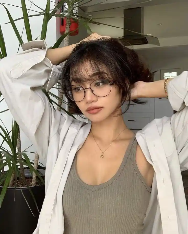 hidden face girls dp