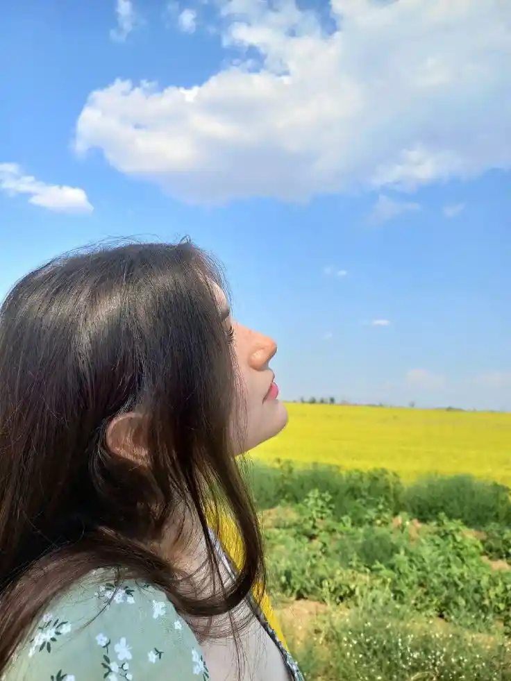 insta real girl dp