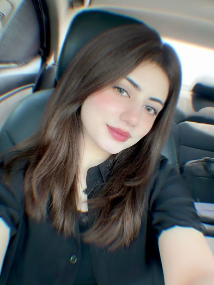 Simple Cute Girl Pic