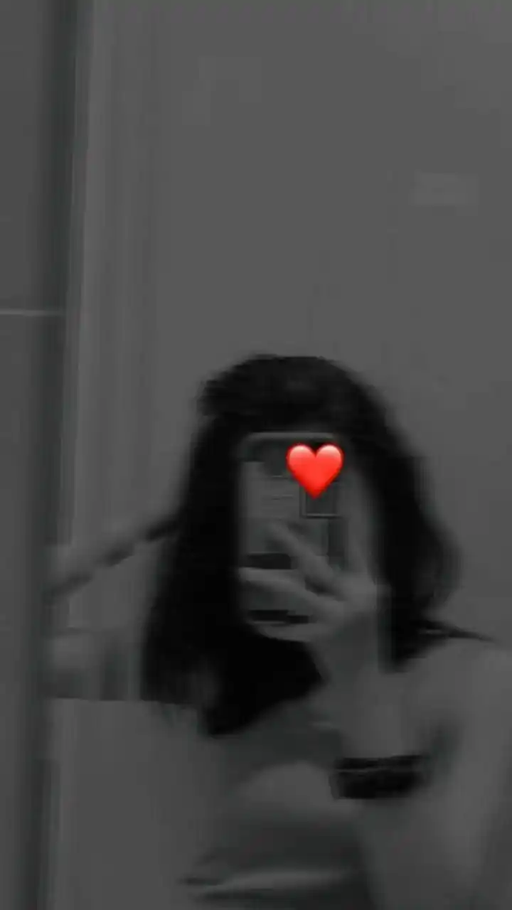 aesthetic blurry girl pfp