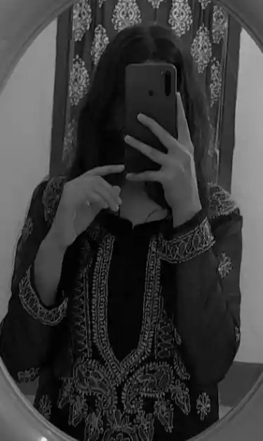 aesthetic dp for instagram for girl mirror selfie 39