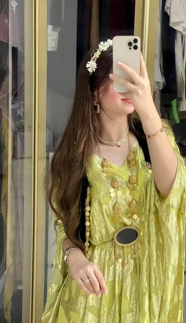 anime girl dp mirror selfie 68