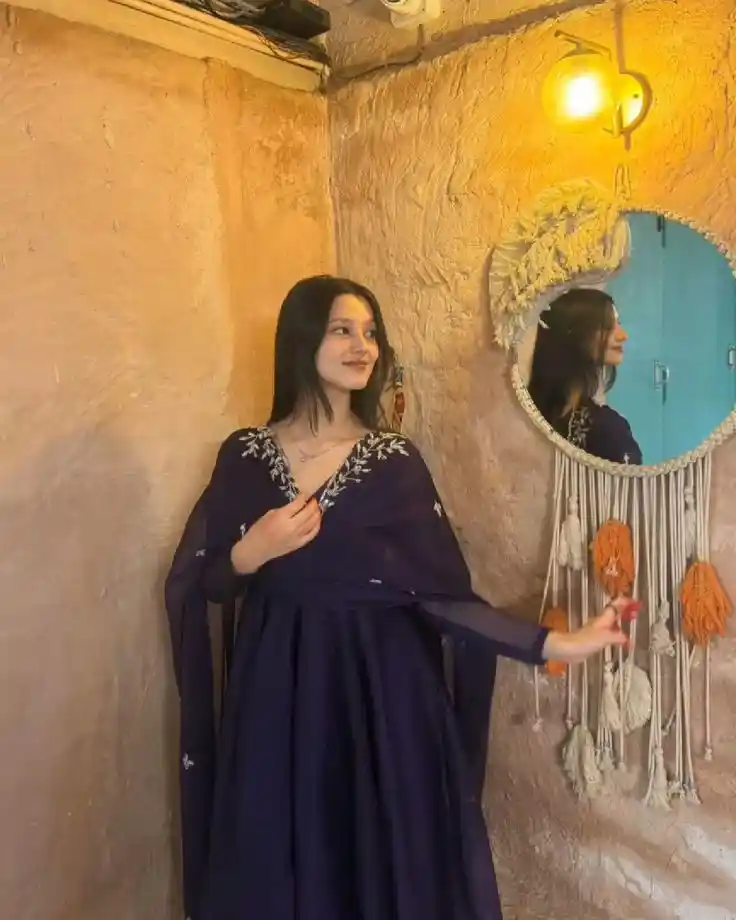 cool instagram profile picture for girls 84