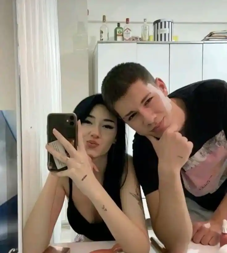 cute love dp