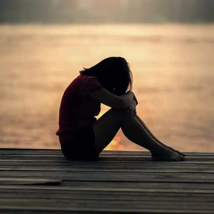 dp emotional girl shayari