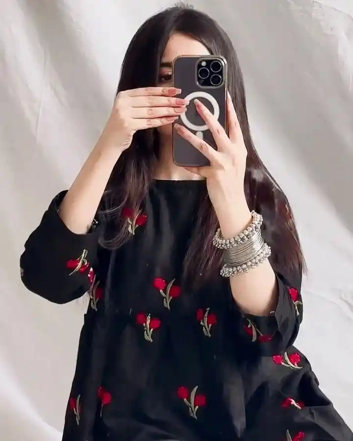 mirror selfie dp for instagram girl 62
