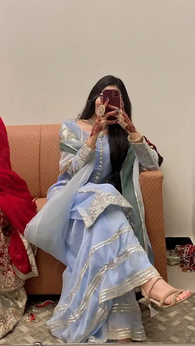 mirror selfie rules 55