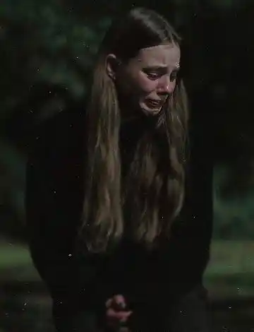 sad alone girl dpz instagram