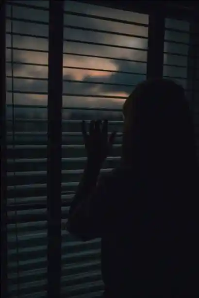 sad girl dp aasu