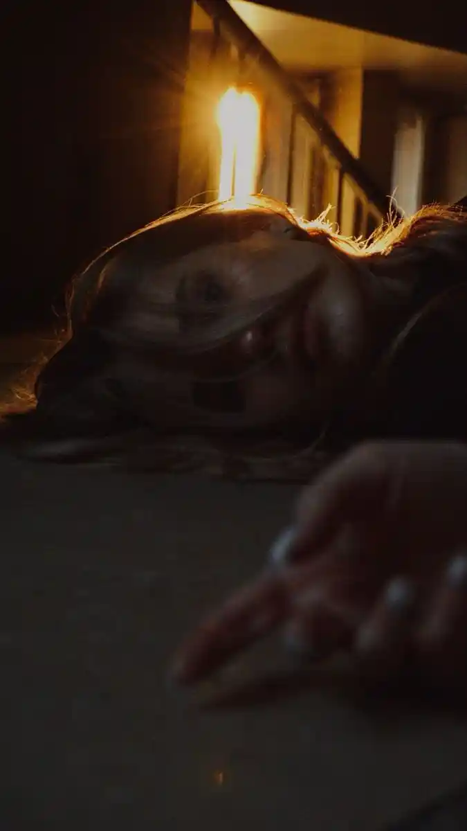sad girl dp broken
