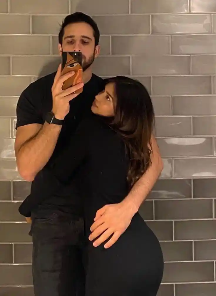 stylish couple dpz